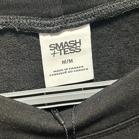 Smash + Tess Hang Out Crew - Picture 7 of 9